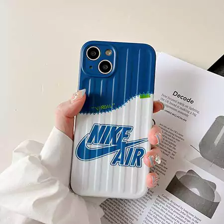 ナイキ 保護ケース スポーツ風 iphone17