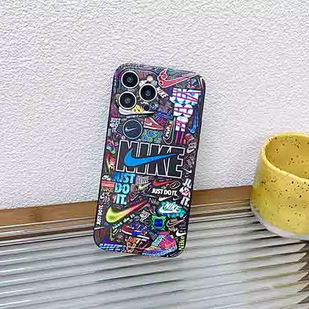 ナイキ iPhone17 スポーツ風ケース