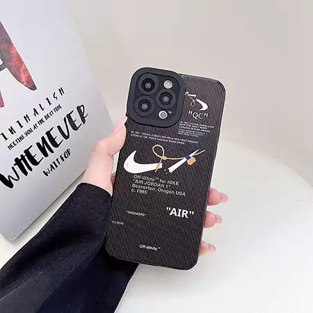 ナイキ iPhone17 Pro スポーツ風ケース