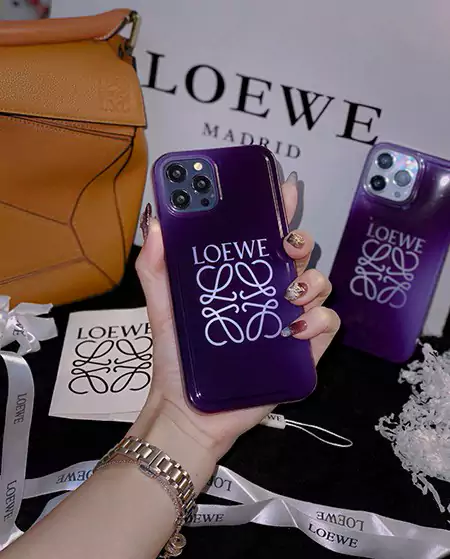 ロエベ iPhone17 半透明 光沢 スマホカバー