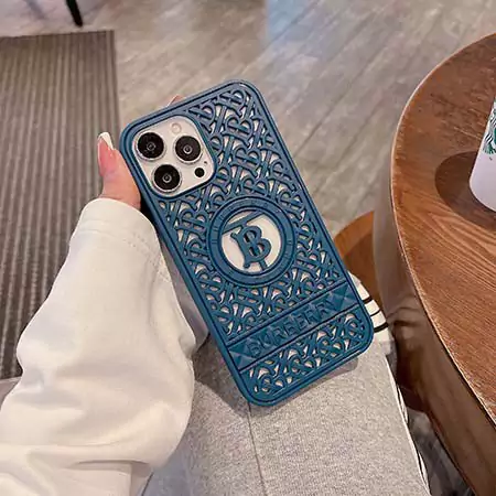 バーバリー iPhone17pro ケース 透かし彫り