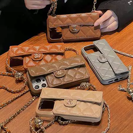 chanel iPhone17 チェーン付き スマホケース
