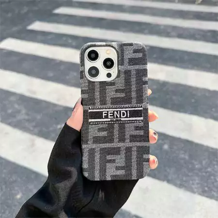 フェンディ iPhone17 Proケース 布製