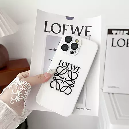 ロエベ iPhone17 Pro Max ガラスケース