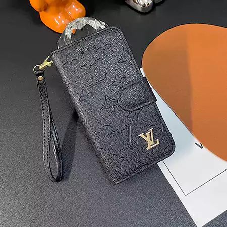 グッチ iPhone17 手帳型ケース