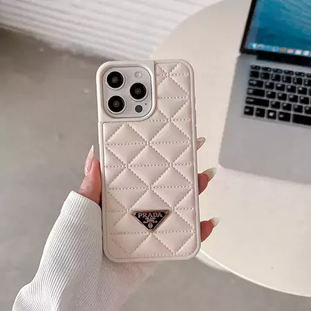 プラダ iPhone17ケース シープスキン 型押し
