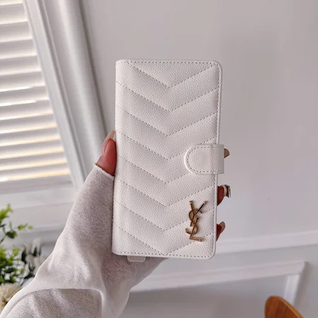 サンローラン iPhone17 手帳型ケース