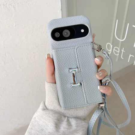 エルメス iPhone17 Pro Max ケース ストラップ付き