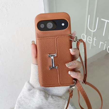 エルメス iPhone17 Pro Max ケース ストラップ付き