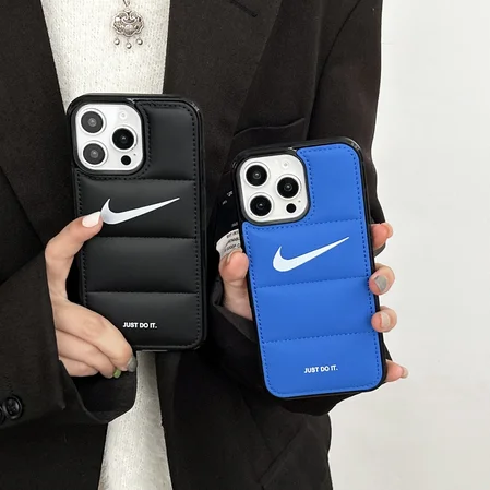 ナイキ iPhone17 Pro Max ダウンジャケット ケース