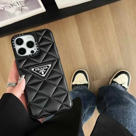 プラダ iPhone 17 ケース 菱形紋様