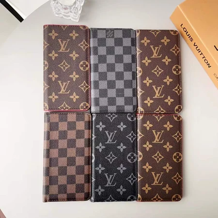LV iPhone17 手帳型ケース