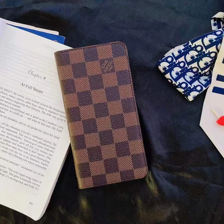 LV iPhone17 手帳型ケース