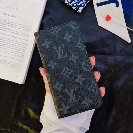 LV iPhone17 手帳型ケース