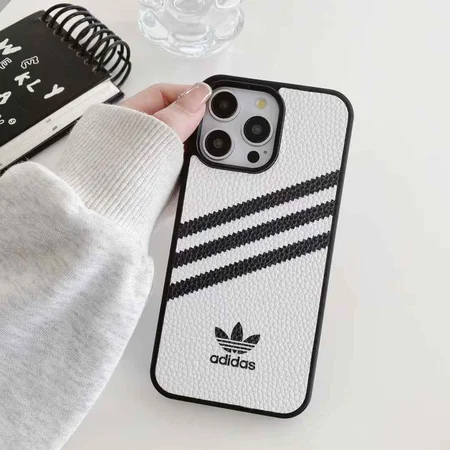 アディダス iPhone17 Pro レザー ケース