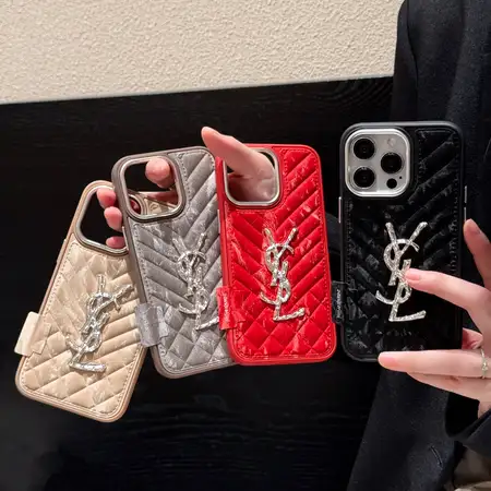 イヴサンローラン iPhone17 Pro ケース レザー