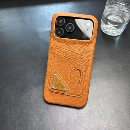 プラダ  耐衝撃 カード収納 iphone17pro ケース 軽量
