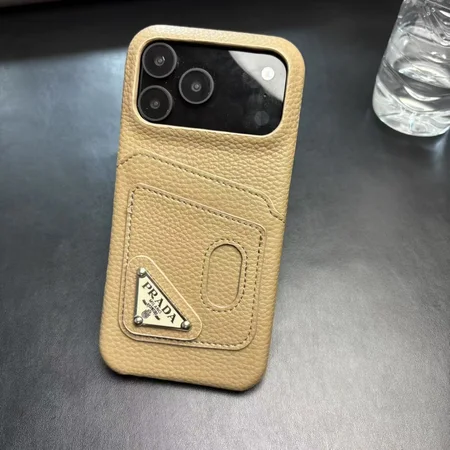 プラダ  耐衝撃 カード収納 iphone17pro ケース 軽量
